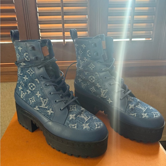 LV Remix Laureate Platform Desert Boot Denim Lace-Up Boots - Picture 9 of 12